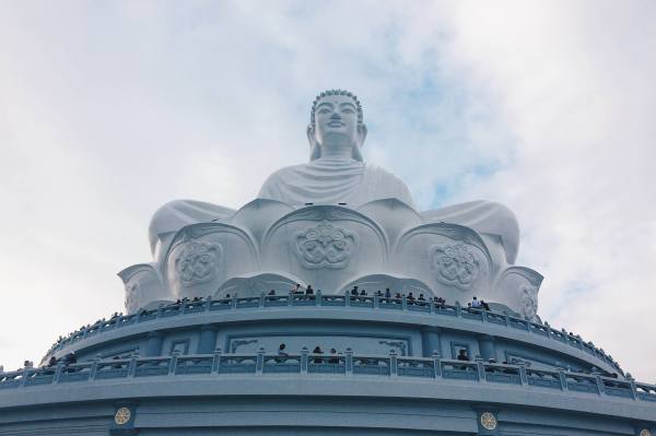 Visit Linh Phong Pagoda with The Biggest Gautama Buddha statue 
